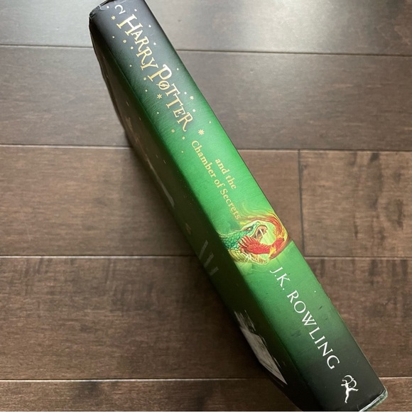 Harry Potter The Chamber of Secrets Book 2 Hardcover - Picture 2 of 3